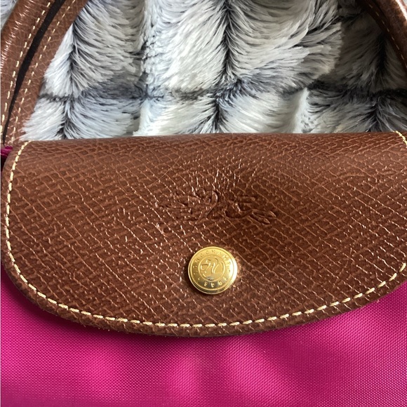 Longchamp Le Pilate Small Fuschia Purse - Picture 2 of 6